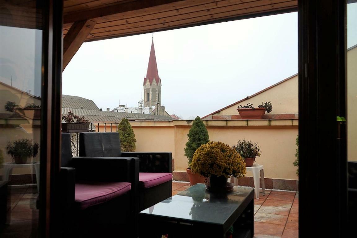 Apartamento Luxury Oldtown Loft 320M2 On Hlavna Street Košice Exterior foto
